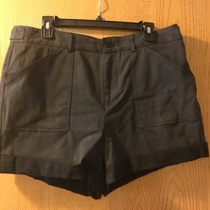 Donna Karan (DKNY) super sharp black shorts!